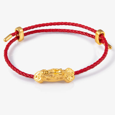 24K gold Pixiu charm with ruyi and blessing symbol

貔貅如意福字串饰，招财护身的黄金吉祥物

Wealth guardian charm with 福 engraving

招财纳福貔貅造型金饰，寓意好运连连