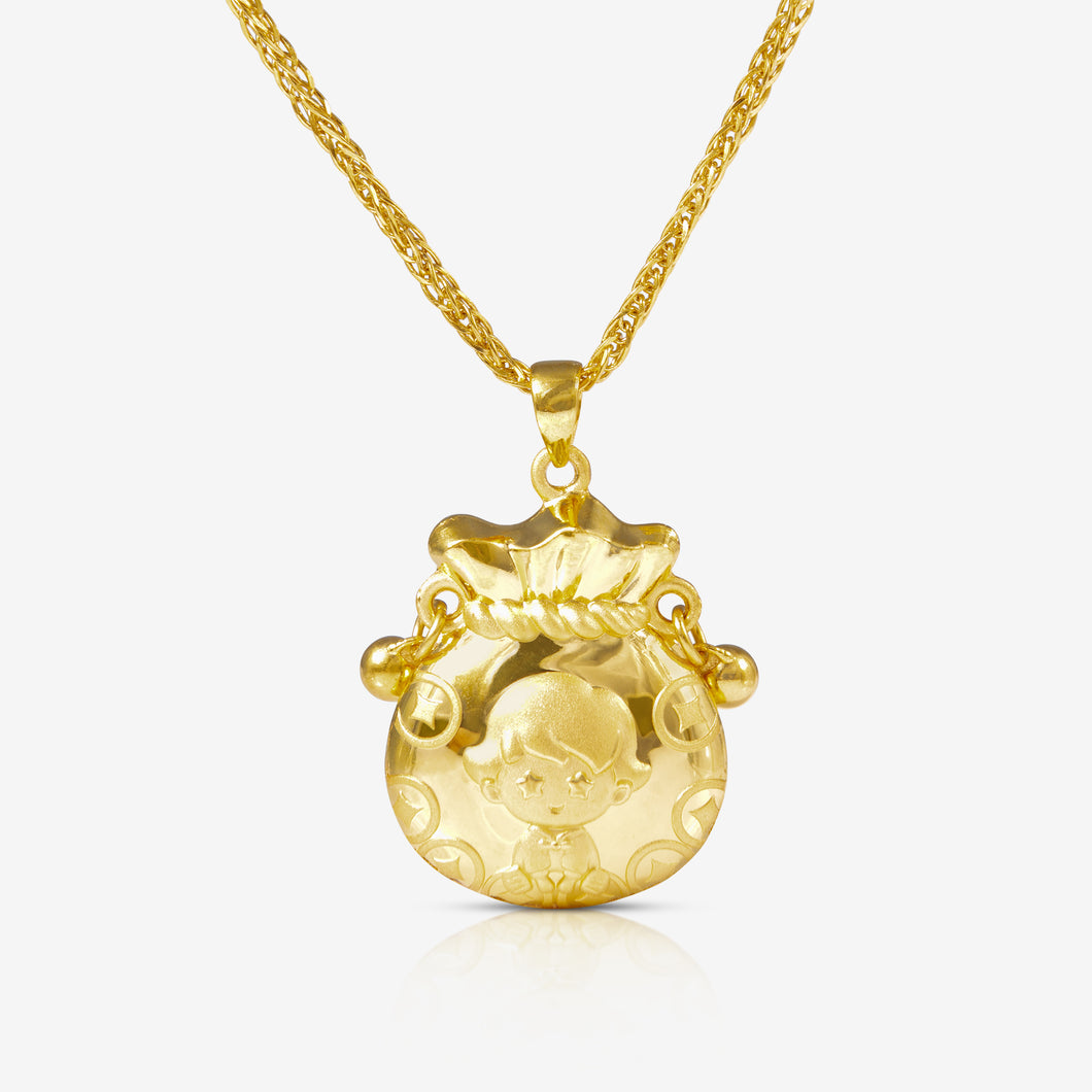 Lao Feng Xiang baby gold charm in coin pouch shape – meaningful newborn keepsake

老凤祥金福袋宝宝吊坠，寓意招财进宝，祝愿健康快乐成长