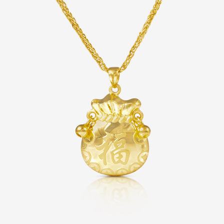 24K gold baby boy lucky pouch pendant with coin details – Lao Feng Xiang Year of the Dragon design

Gold 福袋 pendant with engraved boy motif and bells – 6.68g baby blessing gift