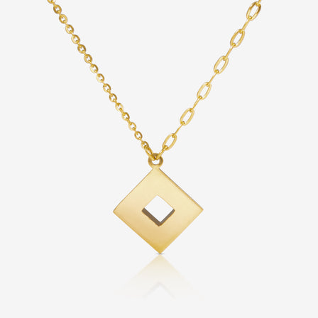 24K gold geometric drop pendant necklace – Lao Feng Xiang faceted design

Precision-cut dual form pendant on paperclip chain – 7.30g gold necklace