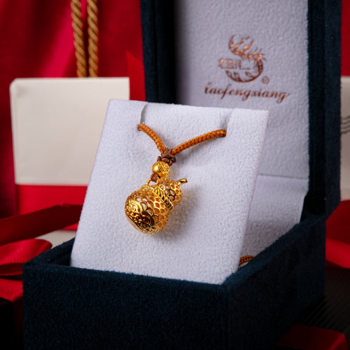 Hulu Filigree Necklace in 24K Gold