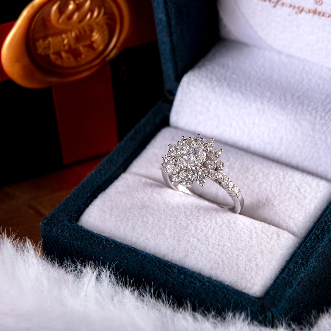 18K White Gold Illusion Diamond Peony Ring