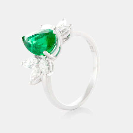 Royal Jewelry Box Emerald and Diamond Petal Ring